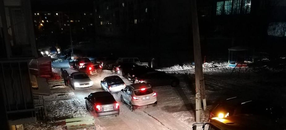 Краснотурьинцы жалуются на автомобильный хаос во дворе 