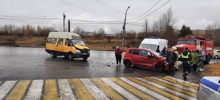 Водитель маршрутки заплатит горожанке 15 тысяч за повреждения груди