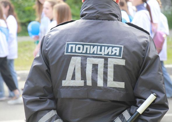 Инспекторы ГАИ провели урок безопасности для студентов Краснотурьинского политехникума