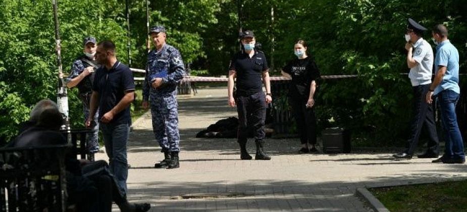 В Екатеринбурге три человека погибли в результате нападения мужчины с ножом