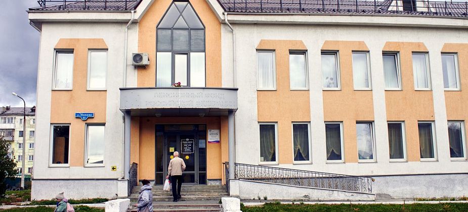 Суд обязал Социальный фонд учесть в стаж горожанки годы работы в Казахстане