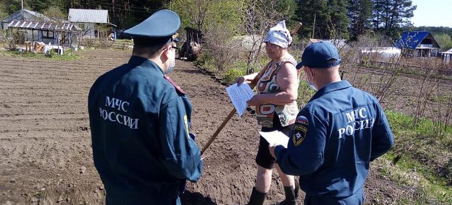 МЧСники проверили садоводов