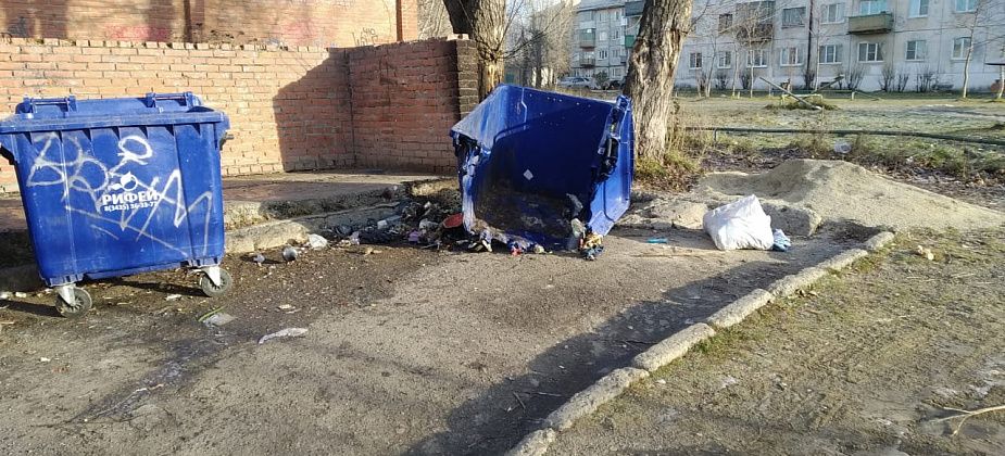 В Краснотурьинске опять сгорел мусорный контейнер