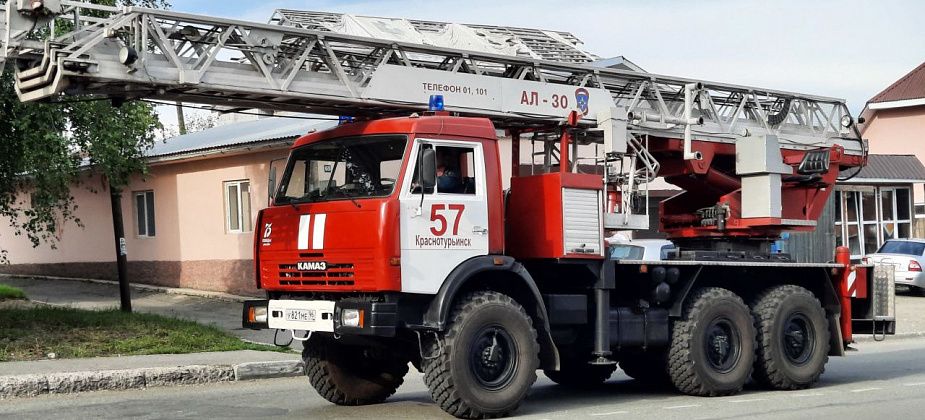 Под утро горели балкон и вещи в квартире 