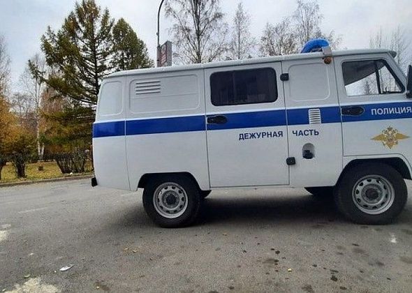 Арестовали горожанина, который пытался убежать от полиции и выкинул наркотик