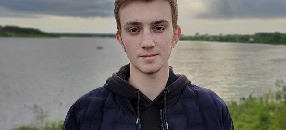 «100 баллов круче, чем золотая медаль»: выпускник школы №19 сдал ЕГЭ по информатике на высший балл