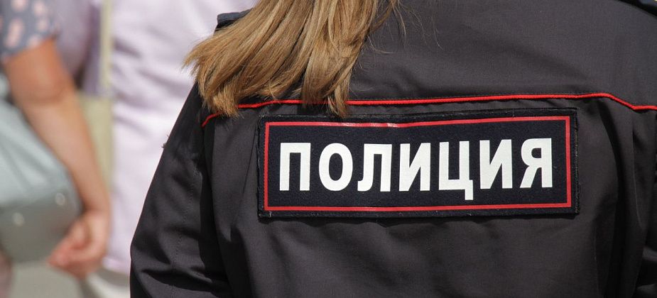 За кражу у вахтовика 100 000 рублей горожанку отправили в колонию на четыре года