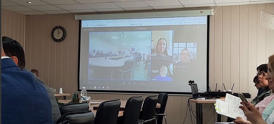 Депутаты поучаствовали в заседании онлайн 