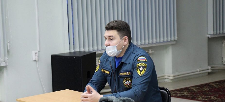Со студентами колледжа искусств поговорили о пожарах