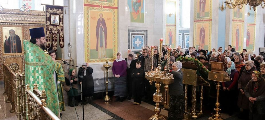 Холода «отменили» православный крестный ход 