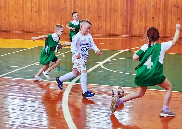В Краснотурьинске прошли финальные игры по мини-футболу среди первоклассников
