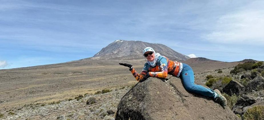 Директор краснотурьинской школы проводит отпуск на Килиманджаро