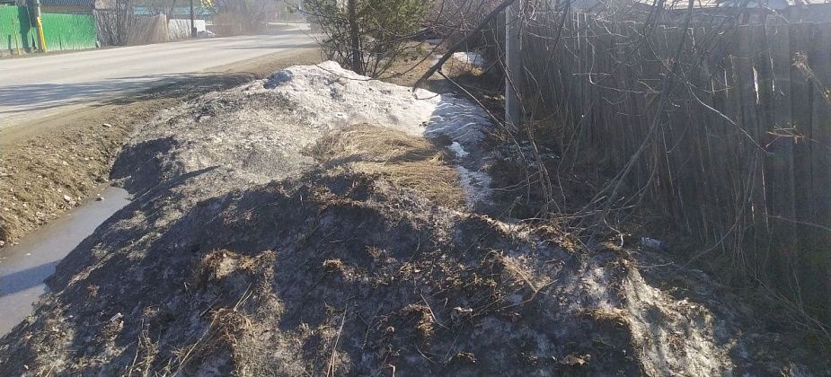 «Тротуара нет лет 30»: после смертельного ДТП жители Медной Шахты жалуются на условия для пешеходов