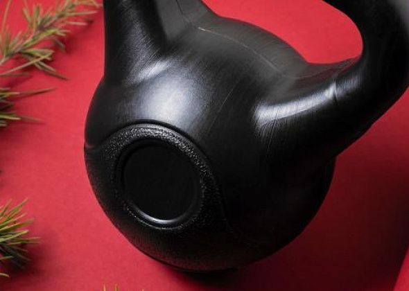 Пять простых упражнений с гирей