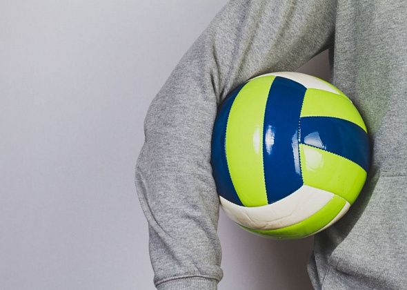 В Краснотурьинске определили сильнейших в волейболе среди школьников