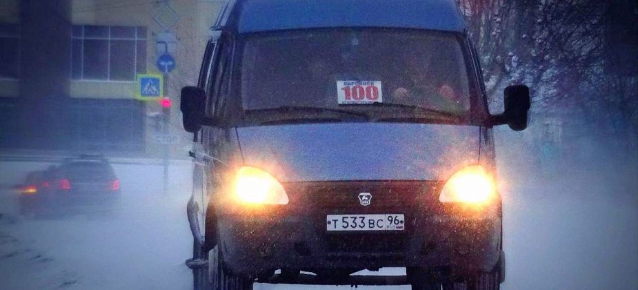 Пассажиры маршруток “Карпинск - Краснотурьинск” третий год жалуются на работу перевозчика