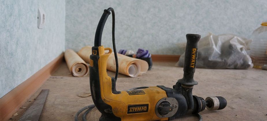 Роспотребнадзор помог жителю Карпинска вернуть деньги за испорченный перфоратор