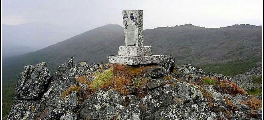 Блог. Серебристой птицей памятник на Конжаке стоит    
