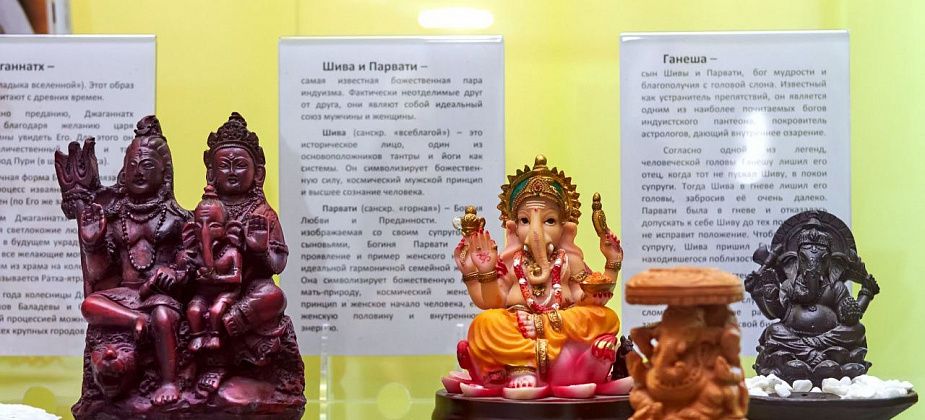 В библиотеке работает выставка, посвященная Индии 