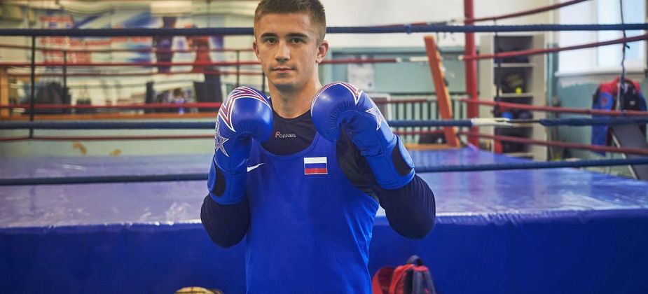Максим Шумов одержал первую победу на профессиональном ринге