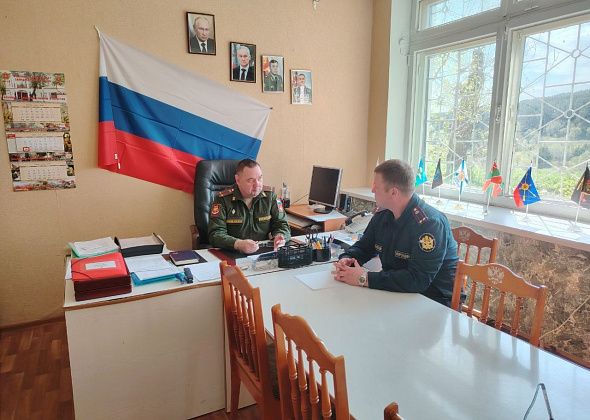 Замначальника ИК-3 встретился с новым военкомом