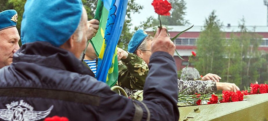 “Никто, кроме них!” или зачем десантникам арбузы