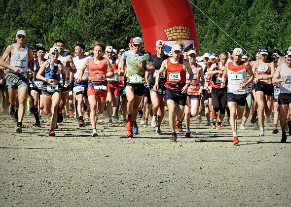Тысяча россиян пыталась добраться до вершины Конжака. Как пробежали марафон краснотурьинцы