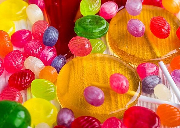 Девушка нашла банковскую карту и отоварилась в магазинах. Ей грозит реальное лишение свободы