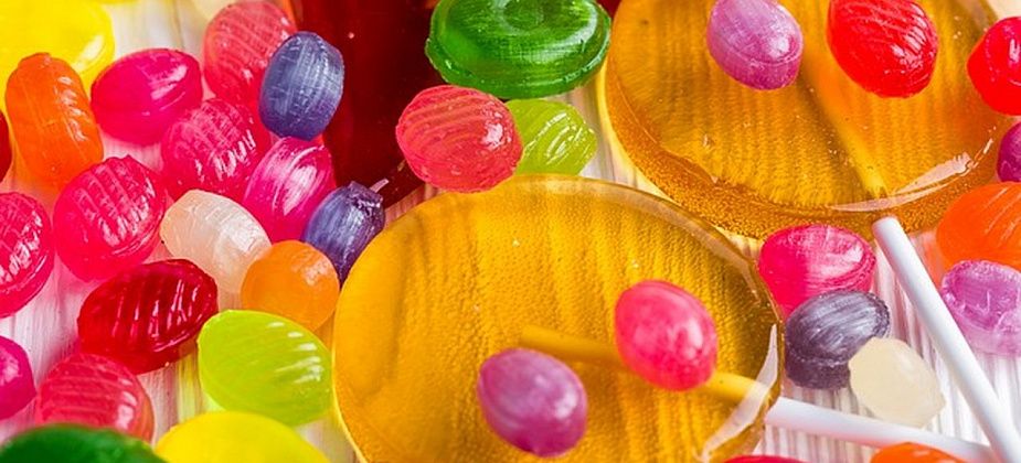 Девушка нашла банковскую карту и отоварилась в магазинах. Ей грозит реальное лишение свободы