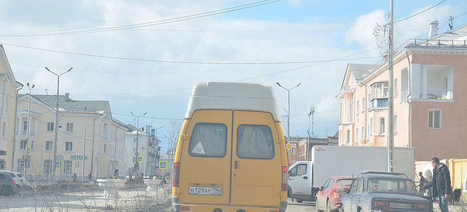 Семь городских маршрутов переходят на коммерческие рельсы