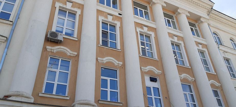 В больнице рассказали о состоянии краснотурьинца, которого придавило автобусом