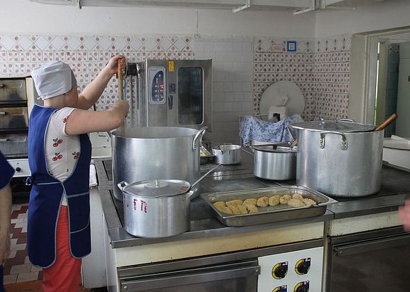 11 городских школ определились с поставщиками питания по контрактам на 32 млн рублей