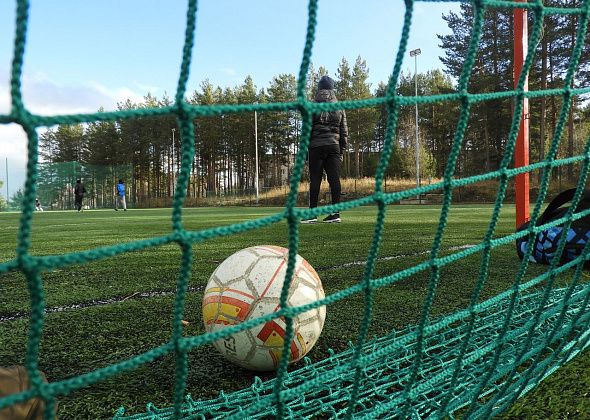 Волонтеры “Урала без наркотиков” сыграли с подростками в футбол