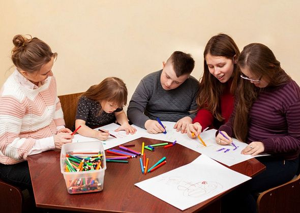 От логопедических групп до обучения на дому: как в городе помогают особенным детям