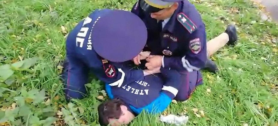 Следственный комитет проводит проверку по факту жесткого задержания серовчанина Артема Шарапова 