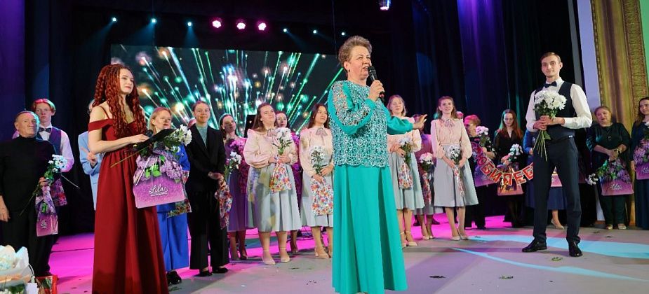 Преподаватель музшколы Анна Болдырева рассказала о себе и о концерте “Читая жизнь свою…”