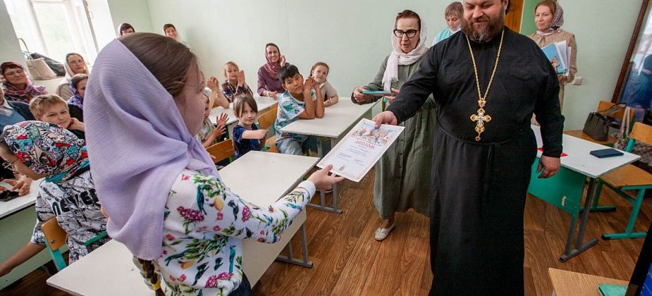 Закон Божий ученики краснотурьинской школы сдали на четыре и пять