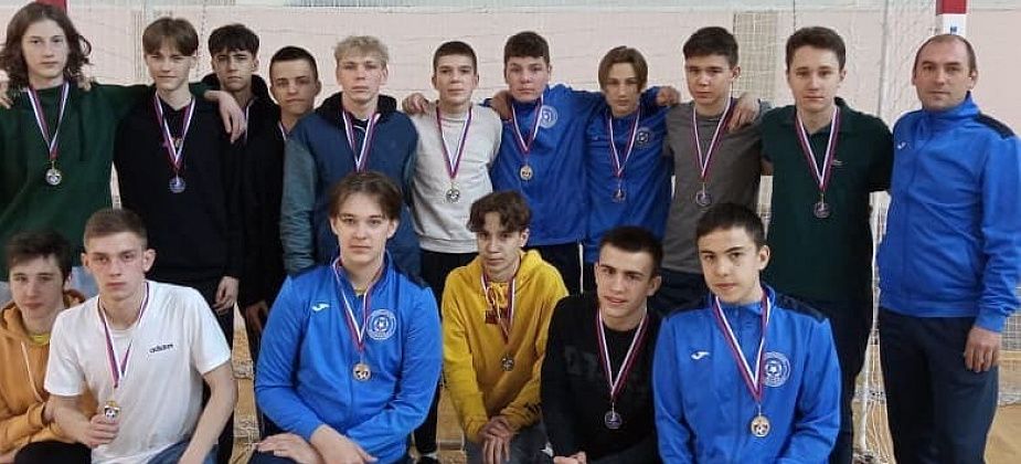 Футболисты «Маяка» заняли призовые места по мини-футболу