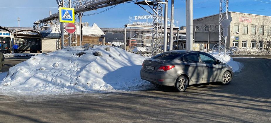 В «Хендай» врезались и скрылись 