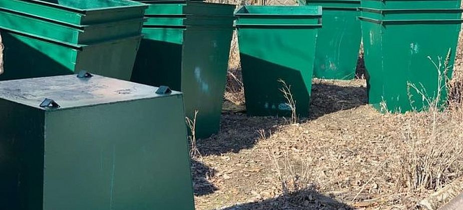 Частный сектор оснащают контейнерами. Ожидается поставка еще 100 мусорок