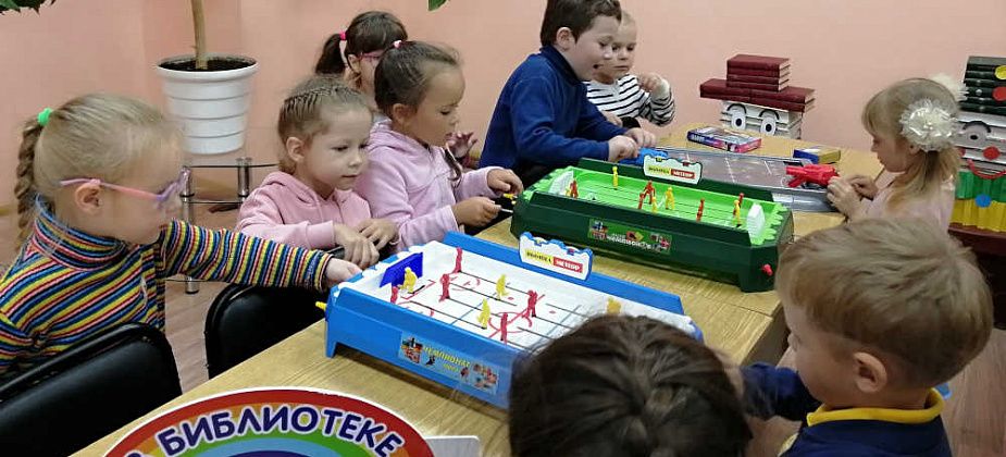 Детская библиотека провела экскурсию для детсадовцев 