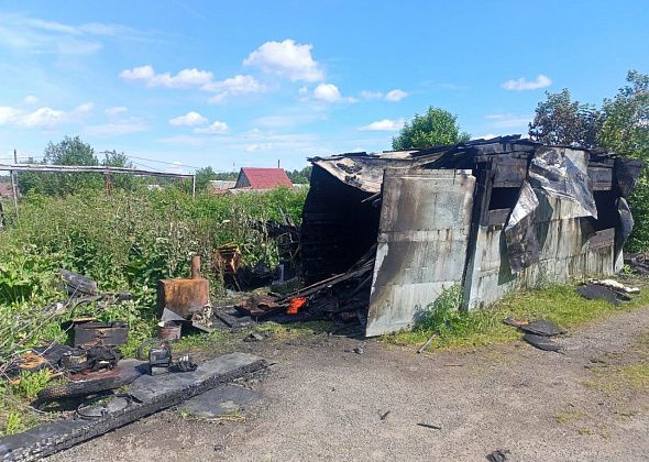 В Краснотурьинске горело заброшенное помещение