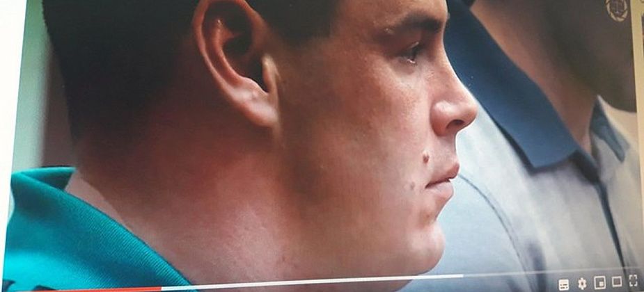 Электрик получил 16 лет за убийство общеопасным способом. Пострадавшего он дважды переехал на машине