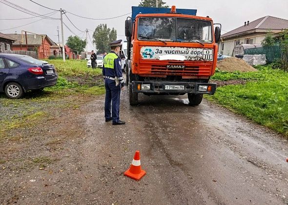 Мусоровоз раздавил четырехлетнюю девочку в Нижнем Тагиле. Она каталась на велосипеде