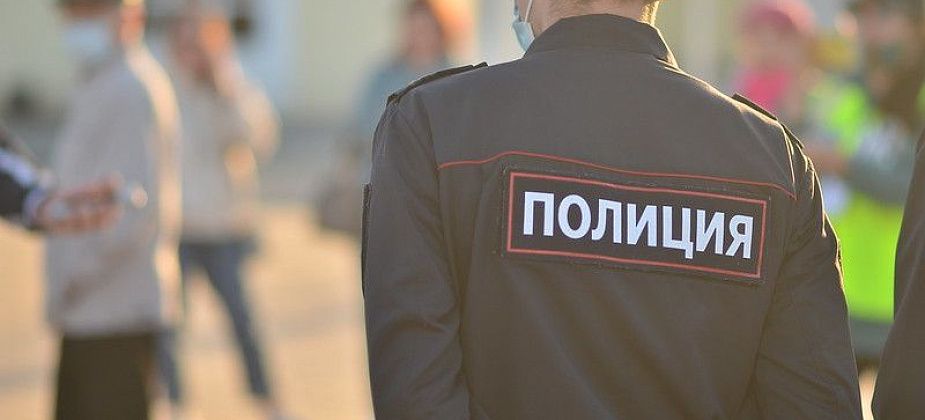 Горожанка сломала пальцы больной матери. Пострадавшая была недовольна пьянками дочери