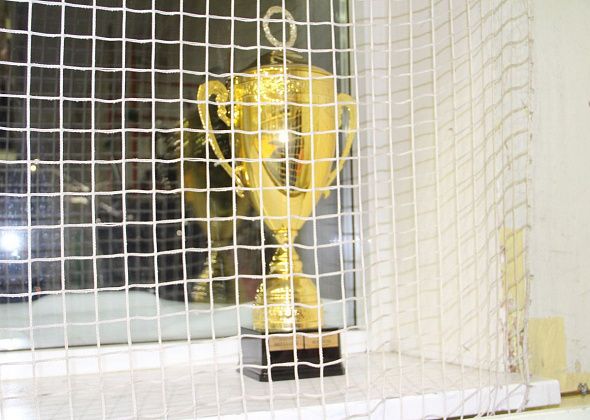 «Думал, попадем в пятерочку». Юноши из Краснотурьинска — лидеры первенства области по футзалу