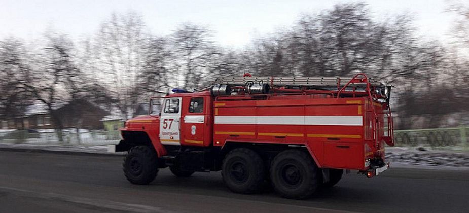 В Краснотурьинске хозяева отстояли от пожара собственный дом