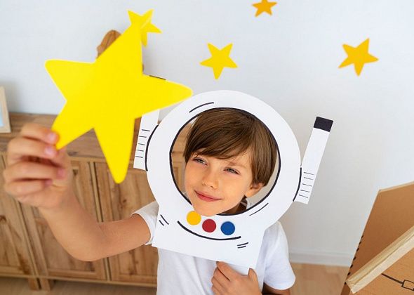 Краснотурьинский театр кукол проводит конкурс «Волшебные корабли Вселенной»