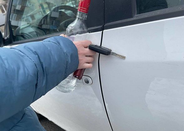 Водителя, который отказался от освидетельствования, отправили трудиться, у него забрали и  «Шевроле»