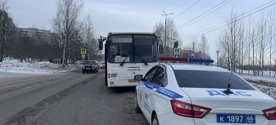 Автобус сбил женщину на переходе в Краснотурьинске